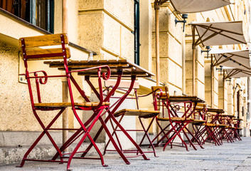 Canvas Print - sidewalk restaurant