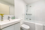 Fototapeta  - Spacious bathroom, clean, beautiful, luxurious, bright room