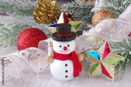 スノーマン 雪だるま クリスマスオーナメント クリスマスイメージ Stock Photo Adobe Stock
