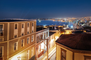 Poster - Aerial view of Valparaiso from Cerro Alegre Hill at night - Valparaiso, Chile