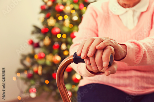 what to buy old lady for christmas