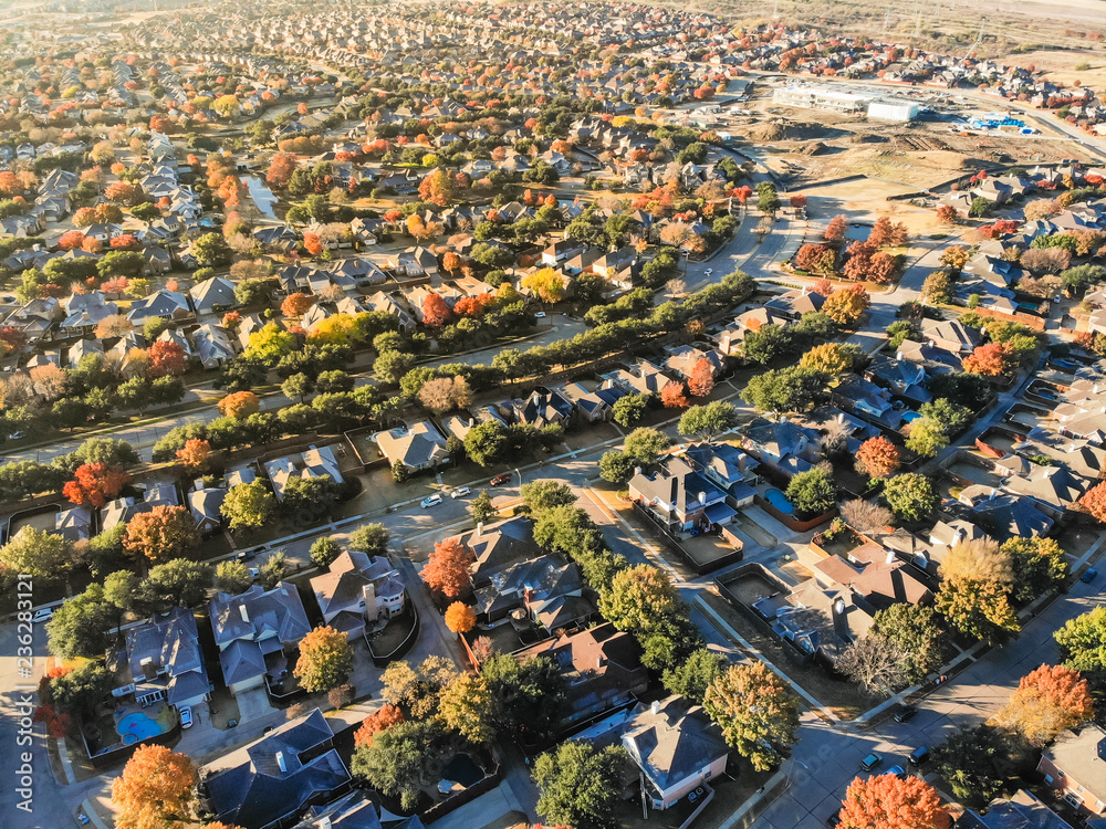 Aerial view Valley Ranch planned unit development in suburbs Dallas ...