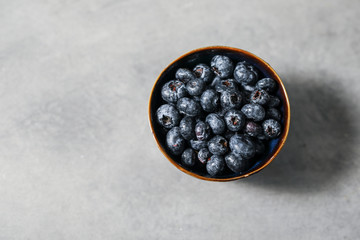 Canvas Print - Fresh blueberries in a bowl
