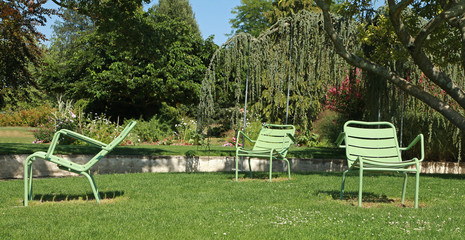 Wall Mural - Espace de détente dans un parc