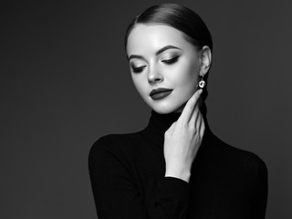 Wall Mural - beautiful young woman with clean fresh skin. perfect makeup. beauty fashion. cosmetic eyeshadow. smo
