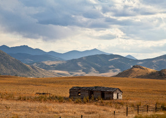 Wall Mural - old barn in the mountains