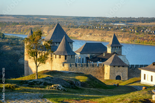 Foto Ancient fortress on the banks of the Dnister River, Khotyn Fortress, Ukraine