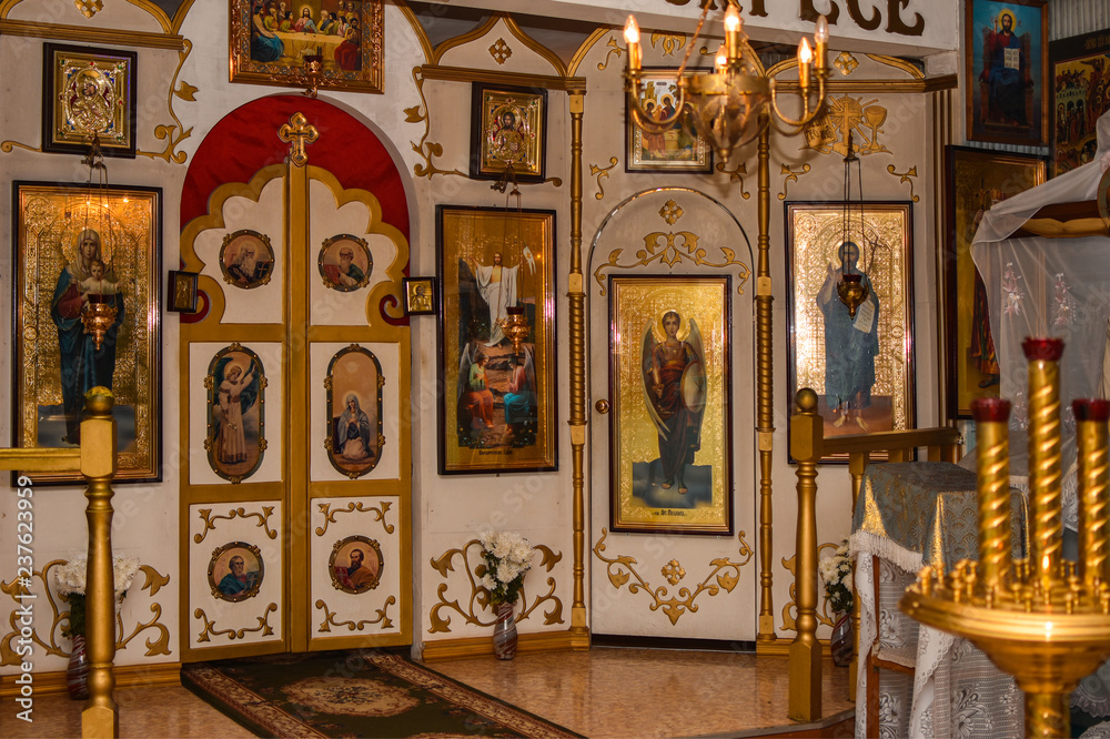 Interior Of The Russian Orthodox Church Holy Icons Foto