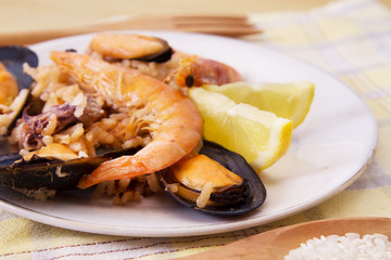 Tasty seafood dish – Paella a la marinera