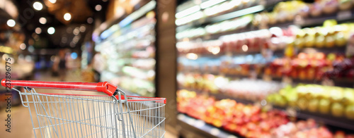 Fotografía supermarket grocery store with fruit and vegetable shelves interior defocused ba