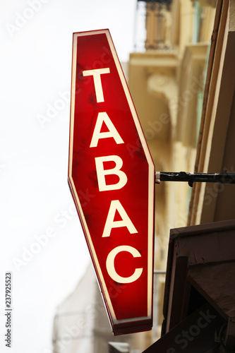 Fotografía Illuminated French Red And White Sign Tabac
