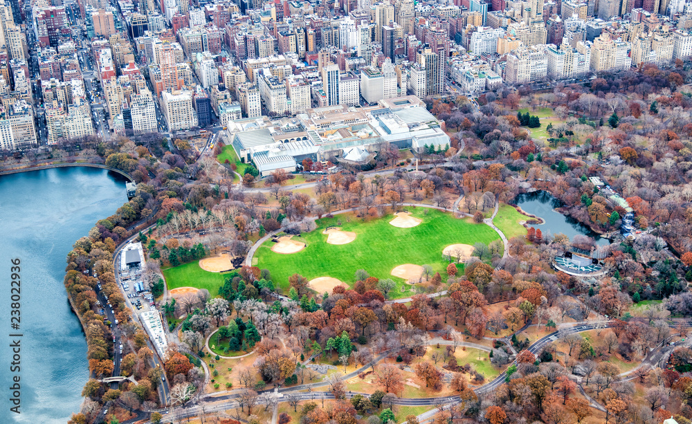 Fototapeta Premium Metropolitan Museum Of Art I Central Park Z Lotu Ptaka Jesienia Nowy Jork Z Helikoptera 238022936 Nowy York Fototapeta Premium