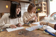 © GOD ENTERTAINMENT - 工作　ハンドメイド　手作り　イメージ
