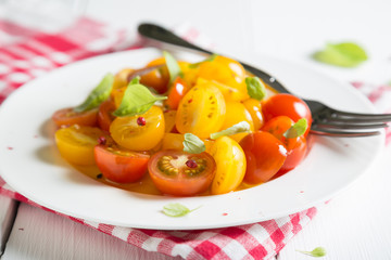 Canvas Print - Fresh Cherry Tomato Salad