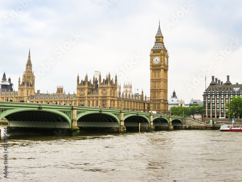 Fotografía Houses of Parliament, Big Ben clocktower and Westminster Bridge