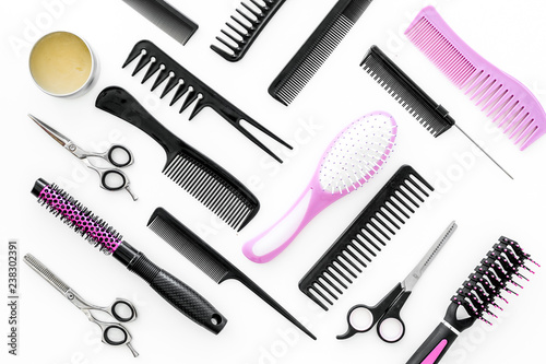 Fotografía combs for hairdresser hairdresser on white background top view
