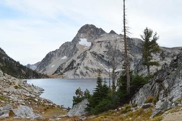 Wall Mural - Sawtooth Peak