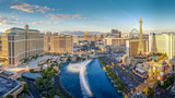 Fototapeta Las - View of the Bellagio Fountains and The Strip in Las Vegas