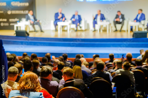 Fotografía People attend business conference in the congress hall