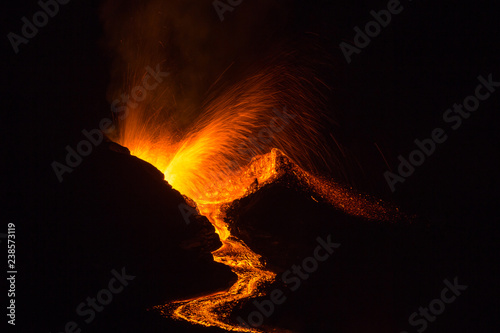 Plakat Volcano - Crater Rivals - Piton Bert