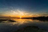 Fototapeta Sypialnia - Sonnenuntergang am See