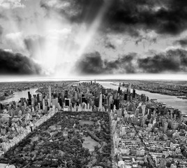 Poster - Aerial view of Manhattan. Central Park, city skyscrapers with Hudson and East River in winter season