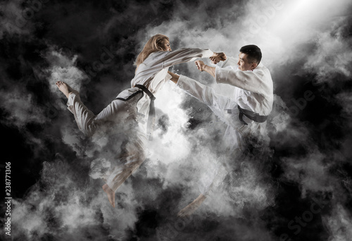 Plakaty Karate  mistrzowie-sztuk-walki-praktyka-karate