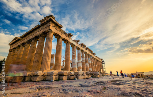 Fotografía Low angle perspective of columns of the Parthenon at sunset, Acropolis, Athens