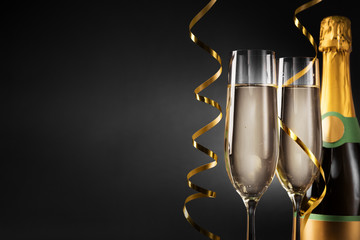 Aufkleber - Champagne bottle and flutes for Christmas celebration