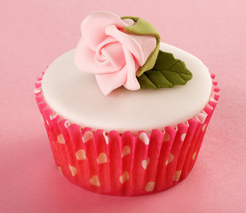 Sticker - PINK FLOWER CUPCAKE  CLOSE UP FOOD IMAGE