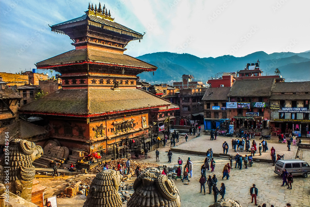 Taumadhi Square, Bhaktapur, Nepal - obrazy, fototapety, plakaty 