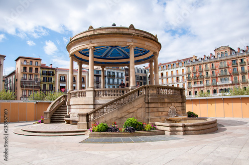Fotomural Plaza del Castillo bandstand in the Spanish city of Pamplona