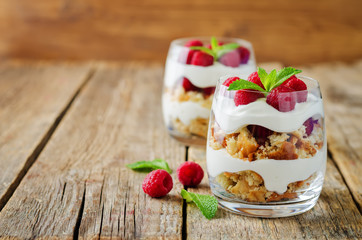 Wall Mural - Greek yogurt raspberry biscuit parfait