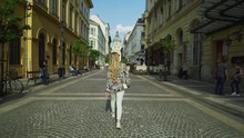 Woman walking on Zrinyi street
