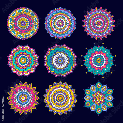 Fotografia Set of colorful doodle mandalas