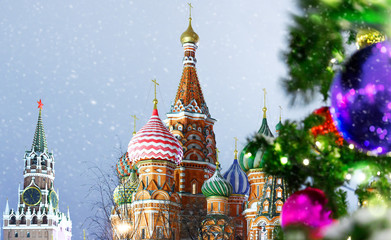 Wall Mural - Christmas and New Year Decorations in Moscow Red square night view at snowfall