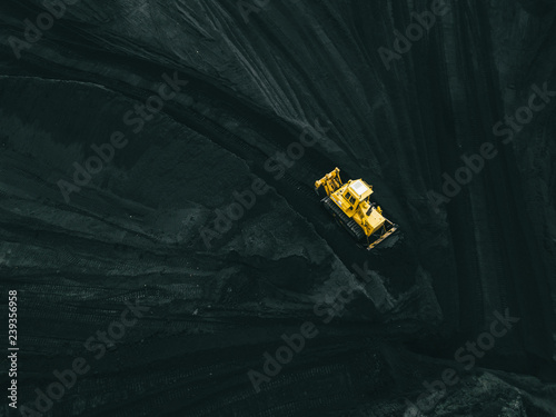Zdjęcie XXL Kopalnia węgla i koparka z powietrza