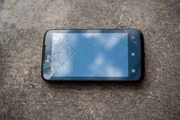 Poster - broken smart phone