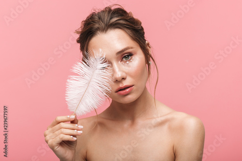 Fotografía Beauty portrait of an attractive young topless woman