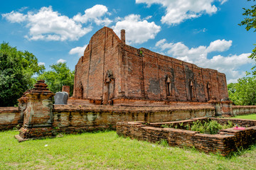 Famous temple in Thailand (Wat Maheyong)