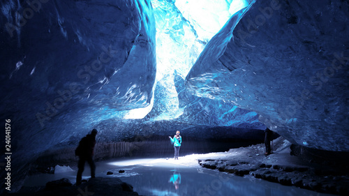 Fotomural The Ice Cave Crystal Cave in Vatnajökull glacier near Hof in Iceland