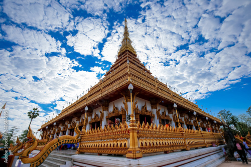 Foto Beautiful landscape of Wat Nong Wang temple in Khon Kaen, Thailand