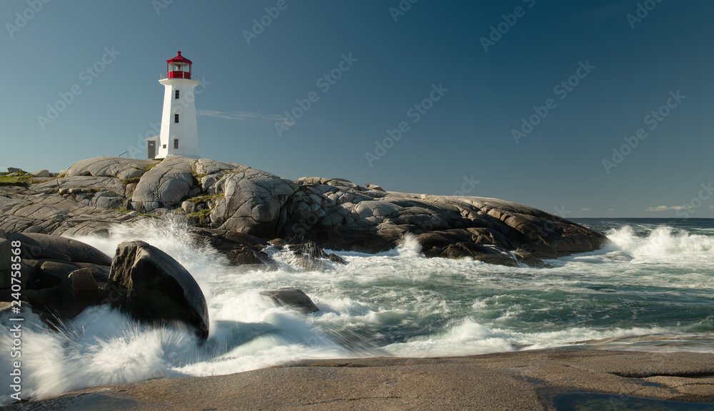Peggys Cove Lighthouse with waves - obrazy, fototapety, plakaty 