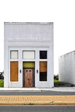 Crisfield, Maryland, USA: Boarded-up Building On The Main Street Of Crisfield, A Town On The Chesapeake Bay.