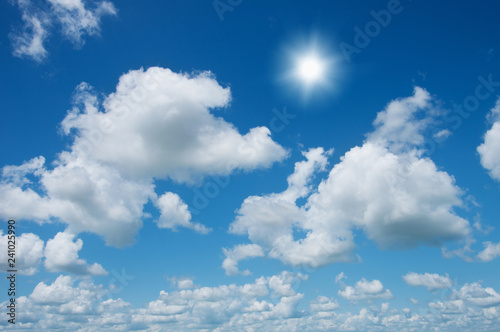 Fototapety chmury  slonce-miedzy-oblokami-idealistyczna-scena-atmosferyczna