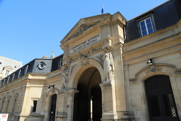 Wall Mural - building in paris