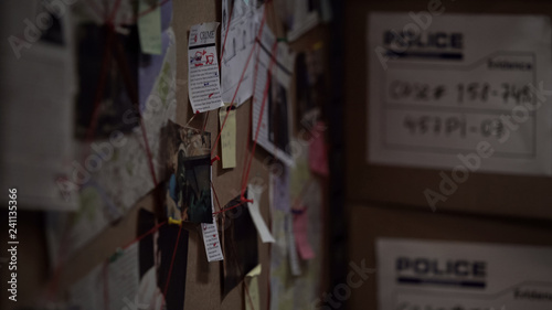 Cuadros en Lienzo Investigation board with pinned photos, newspapers and notes, solving crime