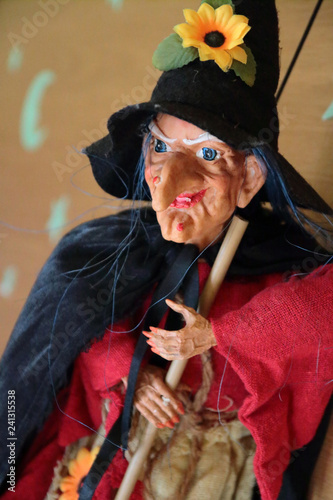 Fotografía BEFANA STREGA PER LE FESTE NATALIZIE, EPIPHANY WITCH FOR CHRISTMAS HOLIDAYS