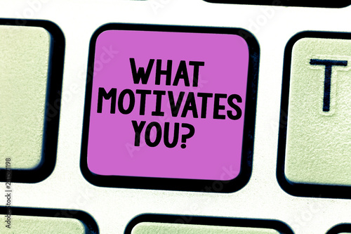 Fotografía Writing note showing What Motivates Youquestion