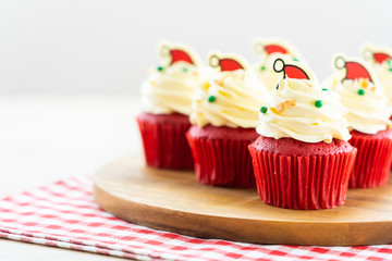 Canvas Print - Sweet dessert with cupcake red velvet